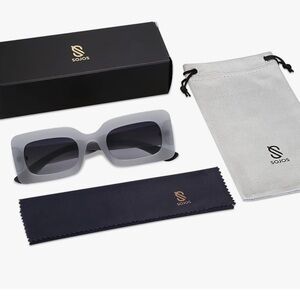 Retro 90s Nude Rectangle Sunglasses UNISEX Trendy Chunky Glasses
NEW IN BOX
0103